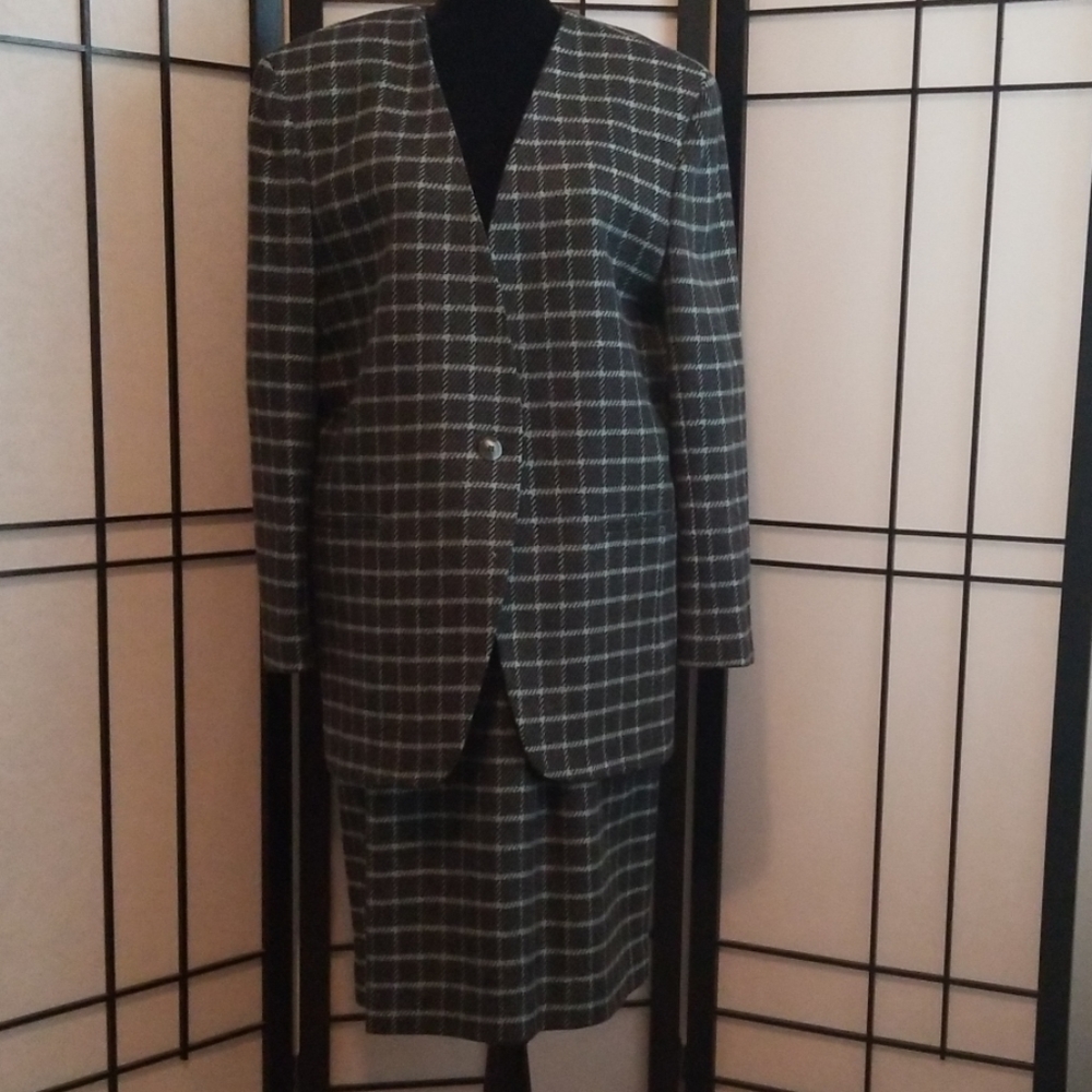 Jones New York Suit Jkt sz 14/Skirt sz 12